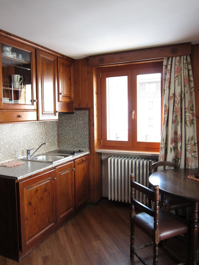 Residence Castelli เบรยล์-แชร์วิเนีย ภายนอก รูปภาพ